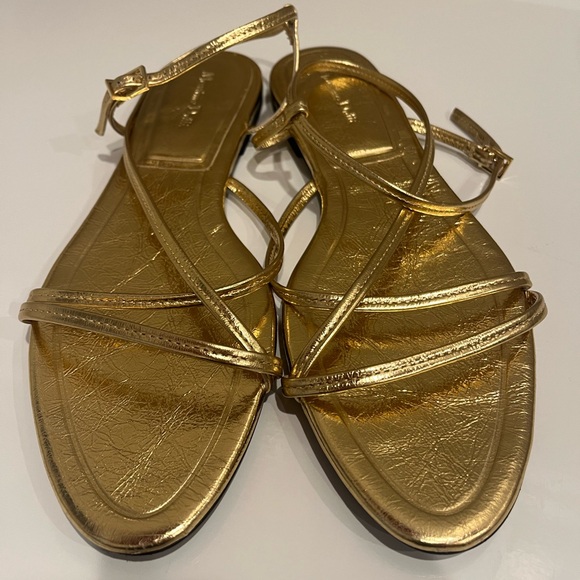 Massimo Dutti Metallic Gold Sandals‎ - Picture 1 of 5